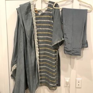 - 3 piece salwar kameez outfit - grey embroidered